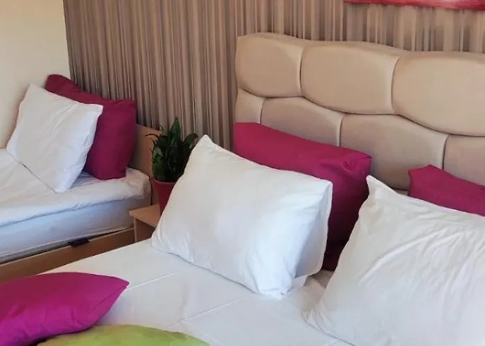 Hotel Cedar 3/4 Paradise